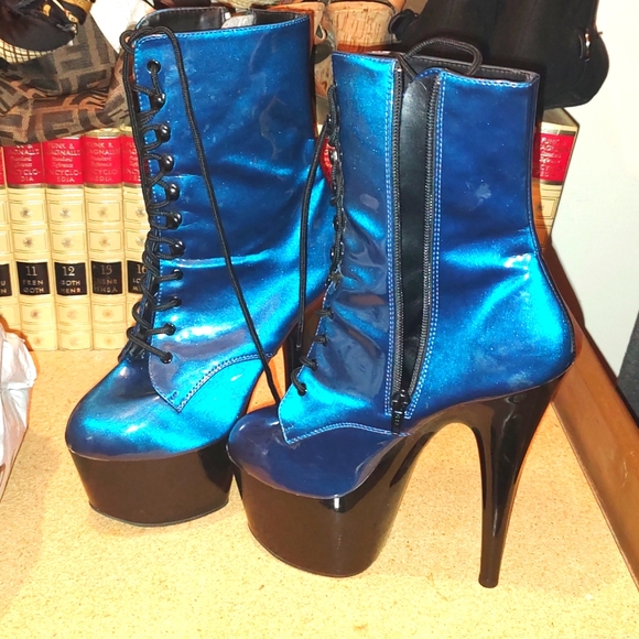 Blue high heels - Picture 2 of 4